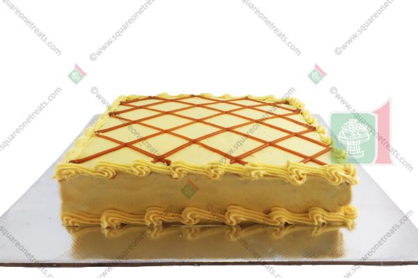 Frosting cake baker hi-res stock photography and images - Page 13 - Alamy